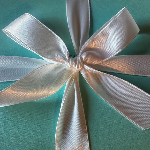 Meet the Posher Other - Hello!